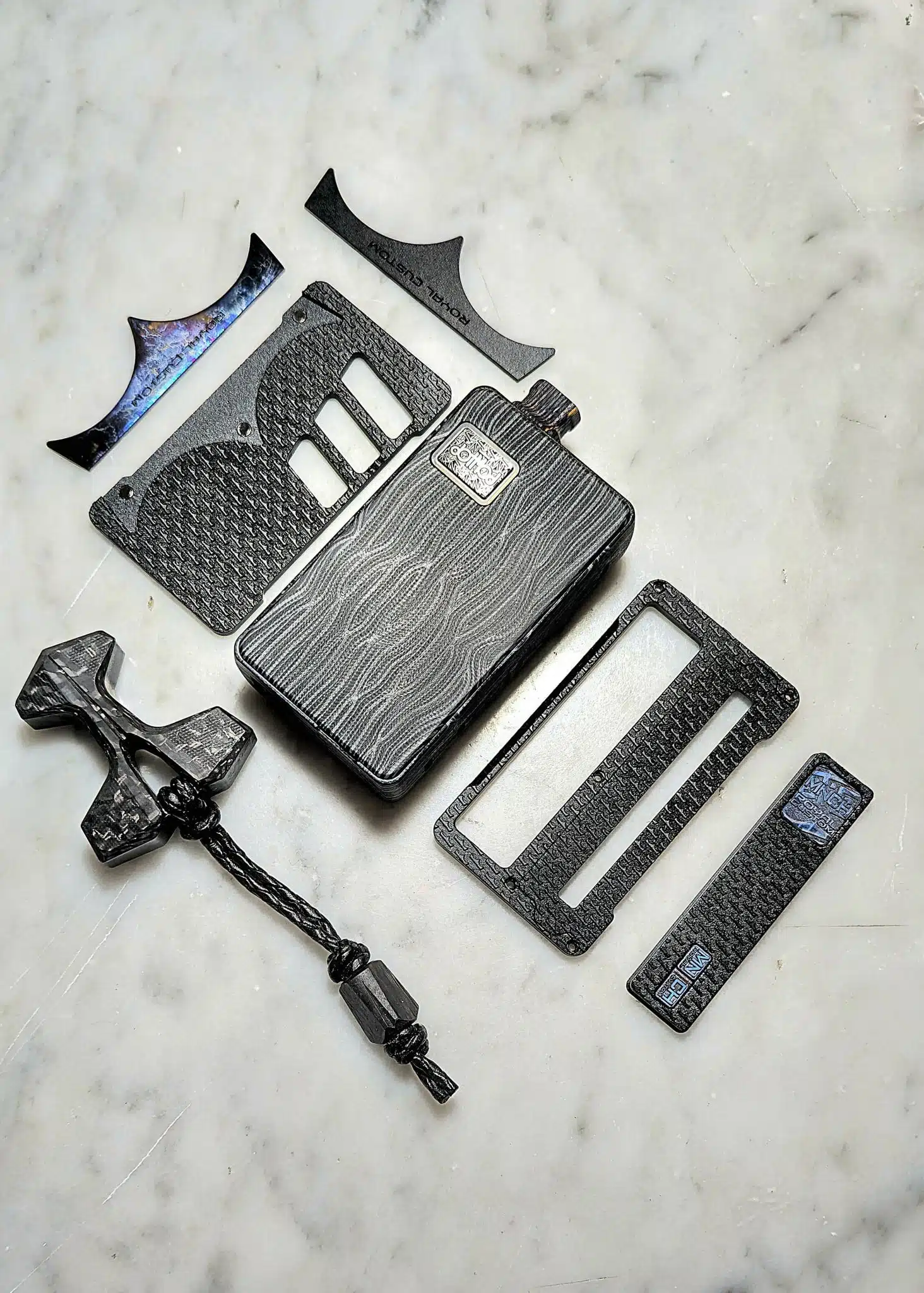 V2 MODULAR PANEL KIT LUXUS EDITION | MONARCHY X ROYAL CUSTOMS | ABSOLUT LIMITIERT ROYAL CUSTOM X MNCH_V2 MODULAR KIT PRESENTATION